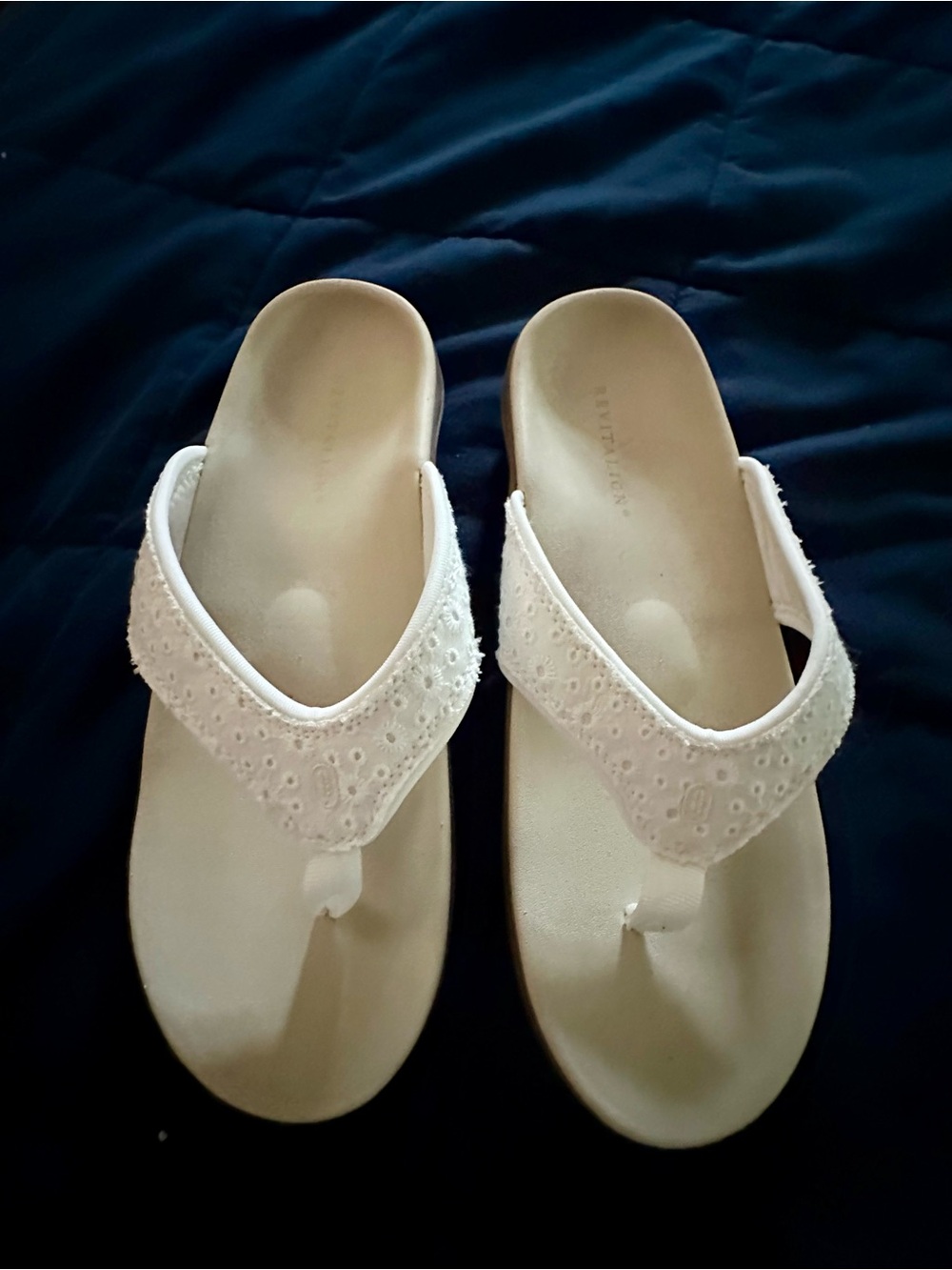 Revitalign White Women's Thong Sandals